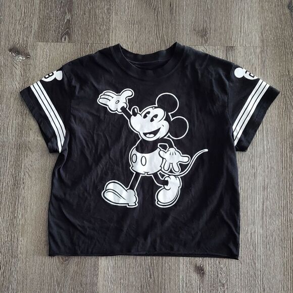 Disney Mickey Mouse 28 Black T-Shirt Small - Picture 1 of 5